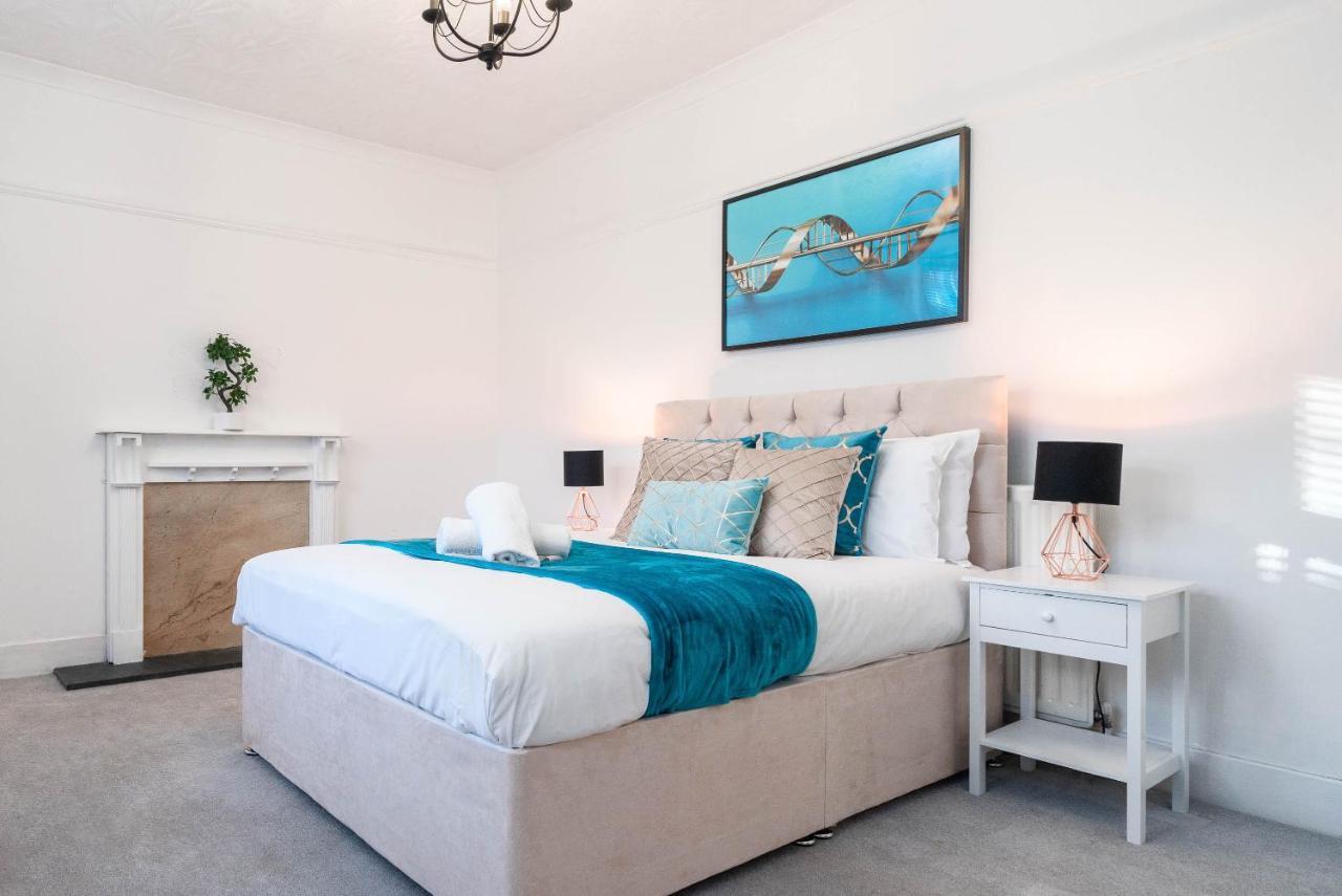 Large 4 Bedroom House - Top Rated - Off-Street Parking - Garden - Sleeps 9 - Contractors - Groups - Pool Table Northfield Ngoại thất bức ảnh